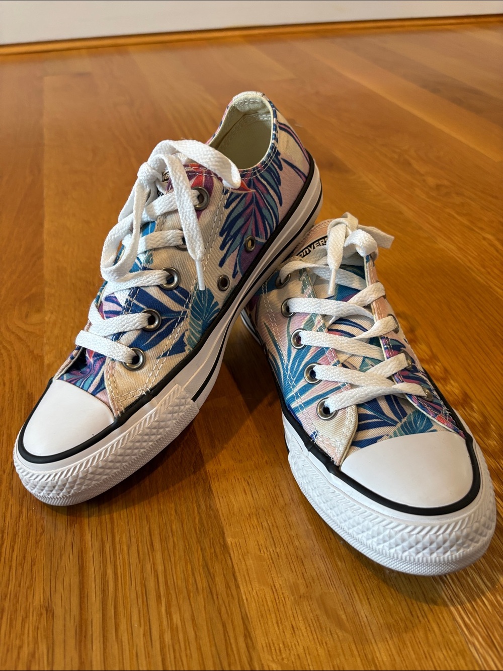 Converse Low Top Sneakers in White with Blue & Pink Leaf Print-Worn Once